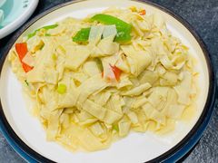 尖椒干豆腐-李记饺子·熏酱东北菜(欢乐谷店)