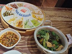 -怪噜范·老贵阳街头名小吃(鸿通城店)