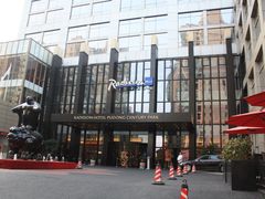 -上海证大美爵酒店