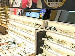 -爱视眸Eyeblling眼镜·依视路·蔡司镜片折扣店(百联南方商城购物中心)