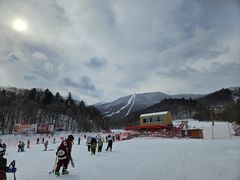 -亚布力新体委滑雪场