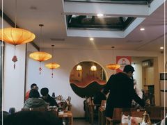 大堂-毛辣果·贵州红酸汤牛肉火锅(西单店)