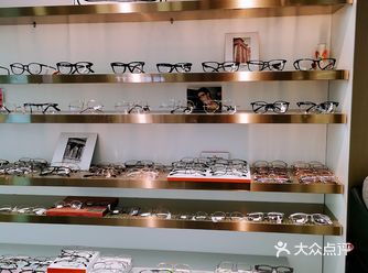 成都眼镜探店-藏IFS对面第一城平价眼镜店
