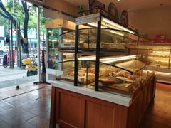 面包甜点陈列柜-一鸣真鲜奶吧(汇金店)