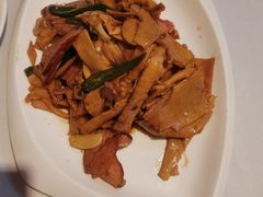 青城山腊肉炒黄庆笋-峨嵋酒家总店(车公庄店)
