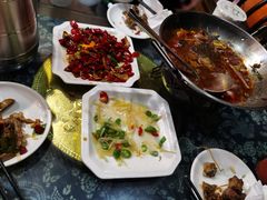 -临江餐馆二楼美食部落