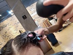 -PE SALON