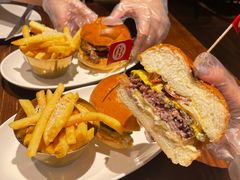 经典芝士牛肉堡-Bistro 63 创意融合料理(广粤天地店)