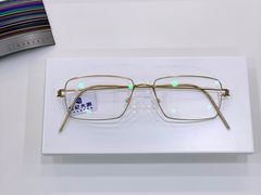 -世纪大明眼镜·蔡司战略授权店(汉街店)