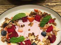 多重莓果花青酸奶碗-BAKER&SPICE(安福路店)