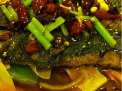 烤鱼-鸣记脆皮烤鱼·海鲜烤鱼(三八广场店)