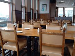 大堂-LENBACH兰巴赫西餐啤酒坊(大连东港店)