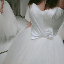 点击看大图 -GRACE KELLY婚纱与礼服(北京店)