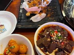 -炉小二铜锅牛蛙•川湘菜(三里屯店)
