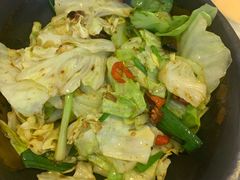 手撕包菜-关东小磨东北菜(上海长风大悦城店)
