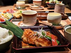 -本源食集 日式烧肉·炉端烧(东海缤纷店)