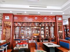 大堂-墨脱石锅椰子鸡•香草鸭•东山羊(大东海店)