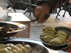 -黄阿姨锅贴大王(万航渡路店)