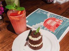 草莓菲斯-思南书局·诗歌店