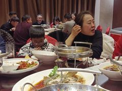 -帅巴人舅母子腊蹄民俗村