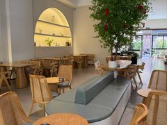 -乍甸乳业鲜奶吧(红河水乡店)