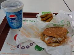 汉堡-华莱士·全鸡汉堡(四道街店)