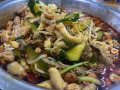 -周良天山牛杂城(天山路总店)