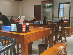大堂-豫老三牛肉拉面(南阳路店)