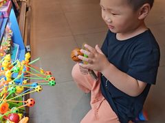 -中百仓储超市有限公司(越秀星汇维港店)