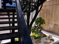 -蜜桃餐厅·伴山(湖滨商业街店)