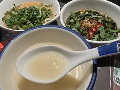 -尚尚仙·酸汤猪手·猪肚鸡火锅(华联万柳购物中心店)