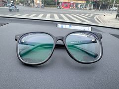 -吉庆眼镜店•蔡司•依视路(开泰眼镜市场店)