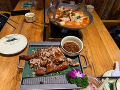 -老滇山寨•云南特色菜•地方菜•民族风情歌舞表演(金碧店)