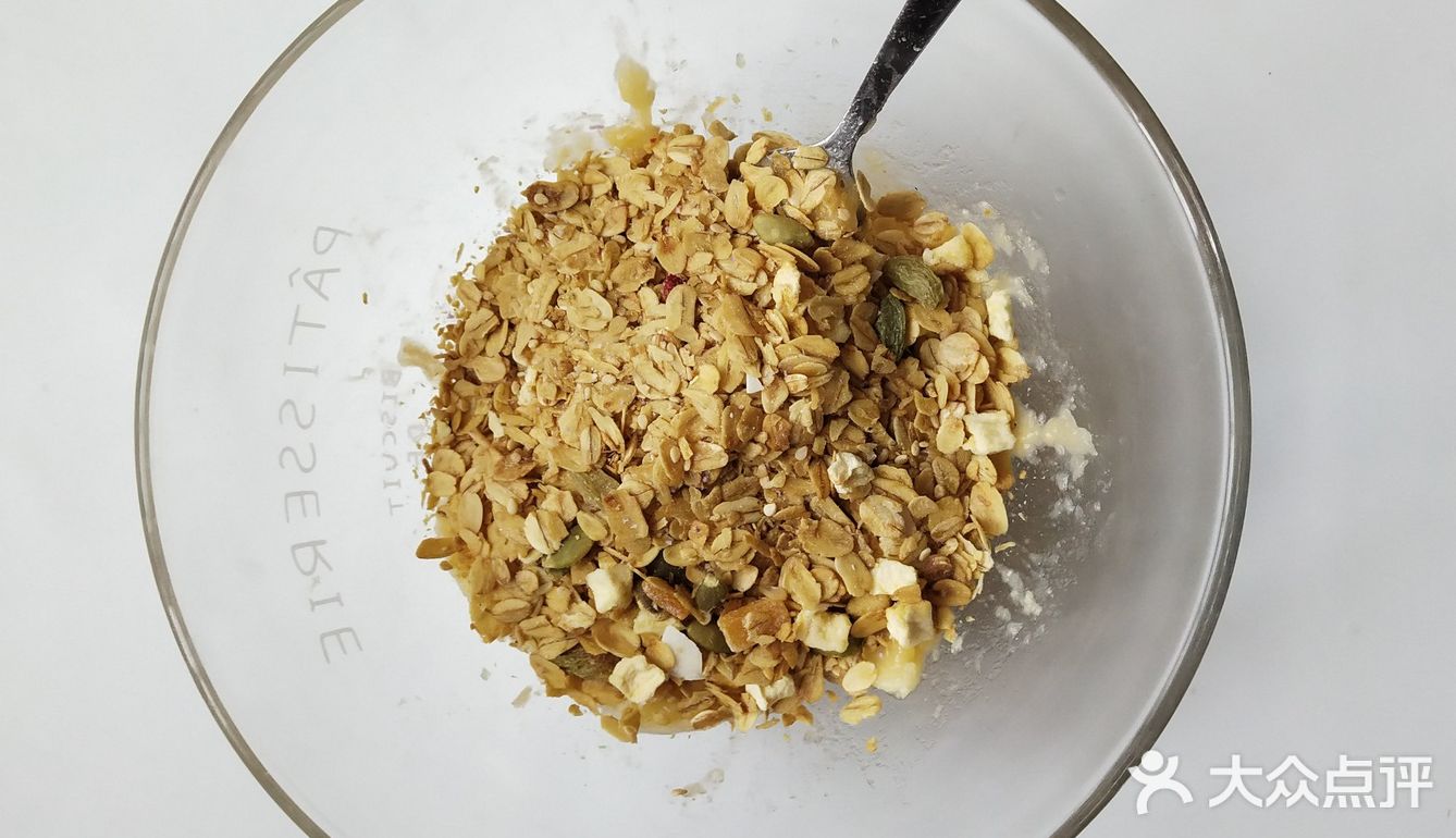 巨简单，超好吃🔥厨房小白一次成功，燕麦香蕉派