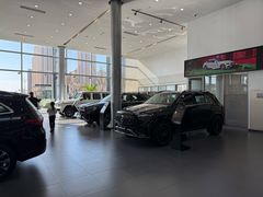 -天津波士信达奔驰4S店(卫津南路店)