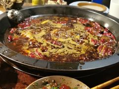 -黄潇洒老火锅(九眼桥宏济巷店)
