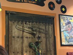 -SISTERS BAR RESTAURANT川意酒馆(嘉善老市H楼店)