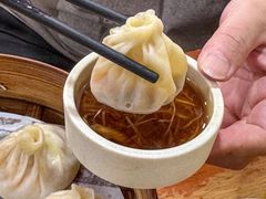 -莱莱小笼·乔艾