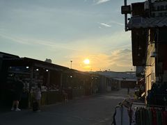 -席娜卡琳火车铁道夜市