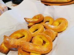 肉桂香甜圈圈包-达美乐比萨(岁宝民治1881店)
