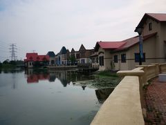 -蓝精灵乐园·世茂精灵之城主题乐园
