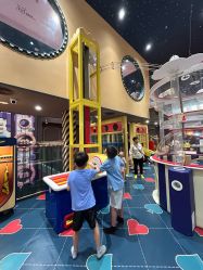 -MELAND CLUB•花园城堡主题亲子乐园•派对•餐厅(广州乐峰广场旗舰店)