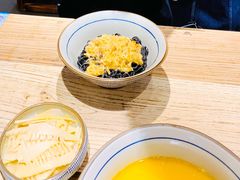 乌金拌面-蟹黄鱼·楼上面馆(外滩中央旗舰店)
