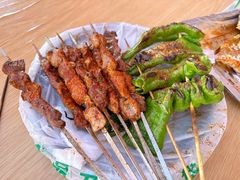 -布尔津河堤夜市
