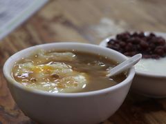 窝蛋绿豆沙-沙湾姜埋奶(兴新包店)