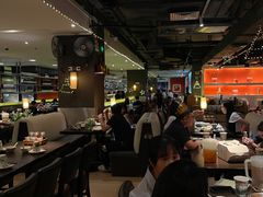大堂-大头虾越式风味餐厅(光明广场店)