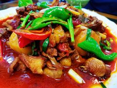 大盘鸡-亚黑亚炕锅农家美食(清水河店)