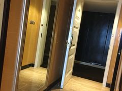 -永恒朗悦酒店(广西大学地铁站大学东路万达广场店)