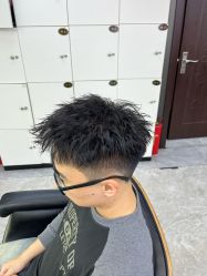 -藤野造型烫发染发