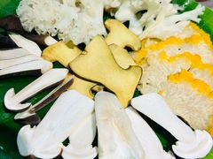 -钢管厂五区小郡肝串串香火锅(梅川路店)